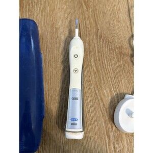 Used - Oral-B Braun 3764 Electric Toothbrush Bluetooth